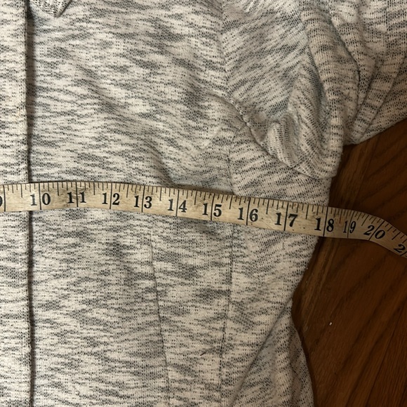 CAbi 5102 Neo Jacket Size Large EUC - Picture 7 of 11